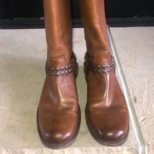 Women’s Frye boots